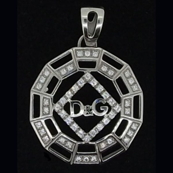 Colgante poliédrico de D&G en oro blanco y circonitas