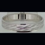 Alianza en oro blanco liso con grabado
