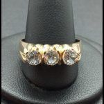 Anillo tresillo con circonitas blancas