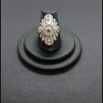 Anillo alargado oro blanco con circonitas blancas