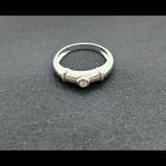 Anillo oro blanco con un brillante de 0,05 qt