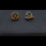 Pendientes cortos "Tous" piedra color marrón con oso en oro amarillo
