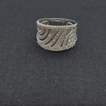 Anillo oro blanco con puntas de brillantes