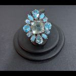 Sortija oro blanco doble alianza con piedras naturales celeste
