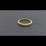 Anillo oro amarillo con circonitas blancas