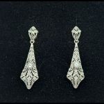 Pendientes oro blanco largos con circonitas