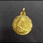 Medalla oro amarillo de "Santa Angela de la Cruz"