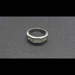 Anillo oro blanco con circonitas blancas