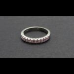 Anillo oro blanco nº 14 de 18k con piedras color rosa