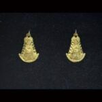 Pendientes oro amarillo de 18 kt con la silueta de la virgen del Rocio