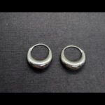Argollas oro blanco 18 k forma media luna