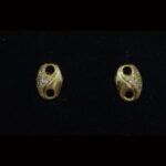 Pendientes oro amarillo 18k con circonitas blancas, cierre a presión
