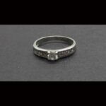 Anillo oro blanco 18k tipo solitario con circonitas nº 15