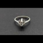 Anillo oro blanco 18k tipo solitario con brillante de 0,2qtes, nº 14