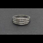 Anillo oro blanco 18k nº 17 con moissanite en forma de baguette