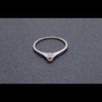 Solitario oro blanco 18k con brillante de 0,06qtes, nº 14