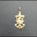 Colgante oro amarillo 18k de la Virgen del Carmen