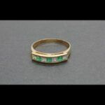 Anillo oro amarillo 18k nº 18 con circonitas blancas y verdes