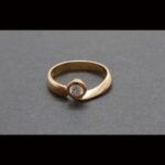 Anillo oro amarillo 18k abierto con un brillante de 0,3 qtes nº 13,5