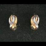 pendientes oro amarillo y blanco de 18 k, cierre omega