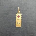Colgante rectangular oro amarillo 18k de R.H.sanguineo