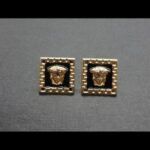 Pendientes forma cuadrada oro amarillo 18k forma Versace ,cierre forma mariposa
