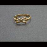 Anillo oro amarillo 18k nº 15 parte central formando estribo