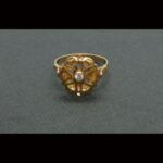 Anillo oro amarillo 18k nº 16 con foram redonda labrado con circonita blanca