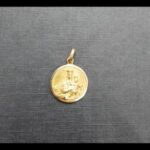 Medalla oro amarillo 18k del Escapulario
