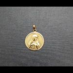 Medalla oro amarillo 18k imagen de la Virgen Maria