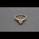 Anillo oro amarillo 18k tipo solitario con brillante de 0,3qtes nº 10