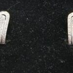 Pendientes oro blanco 18k con puntas de brillantes,cierre Omega