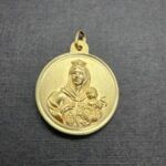 Medalla oro amarillo 18k del escapulario