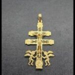 Cruz grande oro amarillo 18k de Caravaca