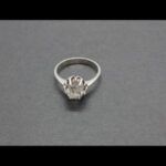 Anillo oro blanco 18k nº 14,5 tipo solitario con brillante de 0,70 qt