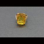 Anillo oro amarillo 18k nº 17 con piedra rectangular color amarilla