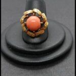 Anillo oro amarillo 18k nº 16 con bola de coral