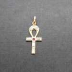 Colgante oro marillo 18k llave de la vida con circonitas blancas y corinta