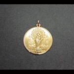Medalla oro amarillo 18k con imagen de virgen