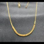 Cadena oro amarillo 21k con eslabon entrecruzado en el centro 40,5 cm