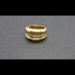 Anillo oro amarillo 18k ancho con 10 brillantes de talla princesa 0,03qtes cada uno, total 0,3qtes nº 15