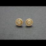 Pendientes oro amarillo 18k con pequeñas circonitas, cierre forma mariposa