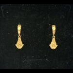 Pendientes semilargos oro amarillo 18 qt de la Virgen del Rocio,cierre catalán