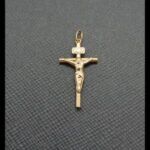 Cruz oro amarillo 18k con cristo