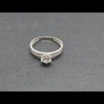Anillo oro blanco 18k tipo solitario con circonita nº 12,5