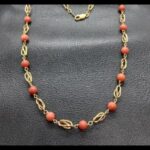 Gargantilla oro amarillo 18k de 45 cm con bolas de coral