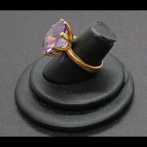 Anillo oro amarillo 18k con piedra grande de color lila nº 13 - Imagen 2