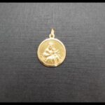 Medalla oro amarillo 18k del Escapulario con filo liso