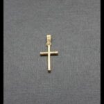 Cruz pequeña oro amarillo 18k lisa forma redondeada