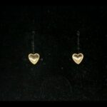 Pendientes oro amarillo 18k con forma de corazón, cierre de mariposa